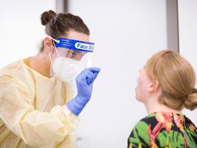 Wie verlässlich sind Corona-Schnelltests bei der Omikron-Variante?
