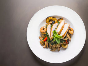 Studie zeigt, dass wählerische Esser je nach Farbe des Geschirrs vom Essen abgeschreckt werden