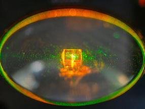 Un generador de imágenes por resonancia magnética en miniatura fabricado con diamante