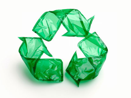 Científicos descubren un proceso de reciclado de circuito cerrado para uno de los plásticos más utilizados