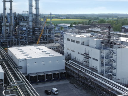 WACKER avvia la produzione di polimeri ibridi nello stabilimento di Nünchritz