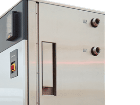 2 interfacce USB (host, dispositivo), Ethernet e RS232 ...